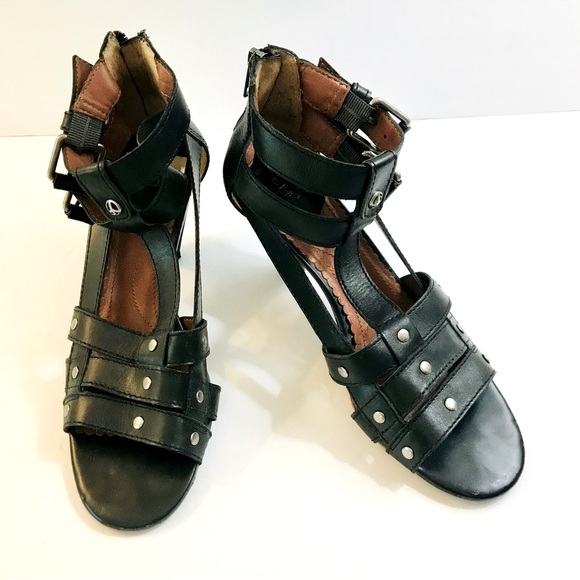 Vintage Lucky Black Peace Sign Sandals - Picture 2 of 11